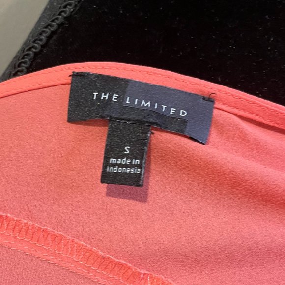 The Limited Womens Semi Sheer Roll-tab Sleeve Metal Embellished Blouse sz S - Picture 5 of 6